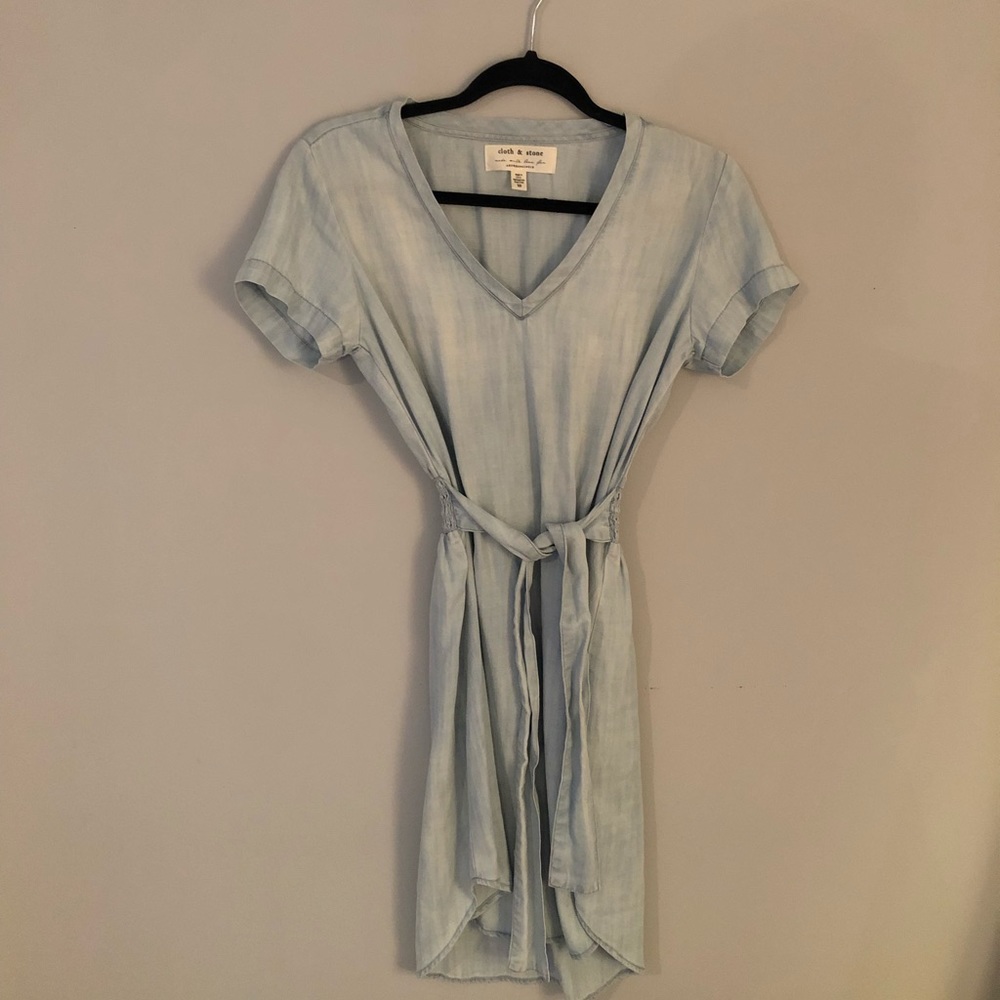 Anthropologie Cloth & Stone Smocked Chambray Shirtdress - Picture 3 of 6